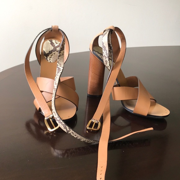 Gucci Strappy alligator print leather 9.5M Sandals - Picture 3 of 8